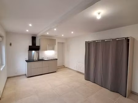 studio rénové 26m² 358