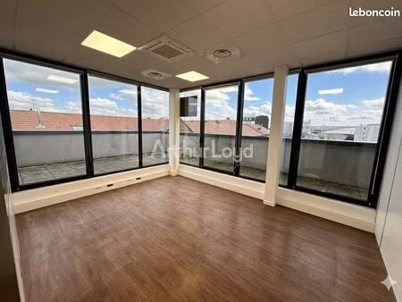 bureaux 234 m²