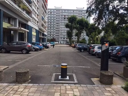 parking extérieur/intérieur esplanade