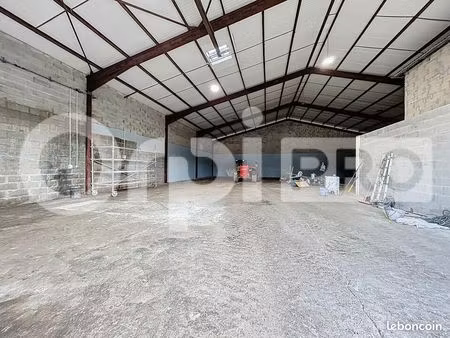 local d'activité 433 m²