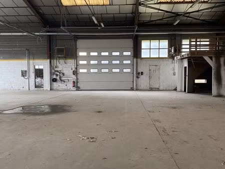 local 168 m² saran