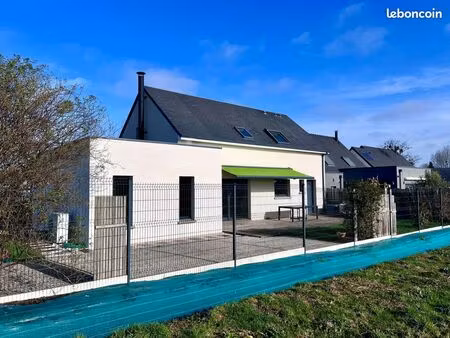 maison 6 pièces 144 m²