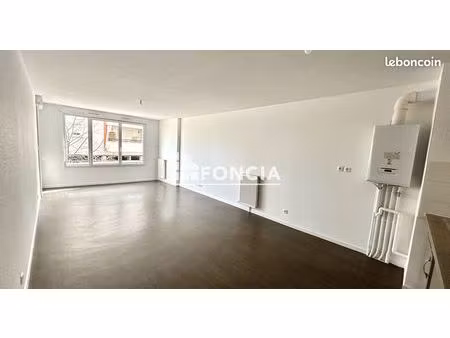 t3 65 m2 allee de bellefontaine refait a neuf au calme avec parking