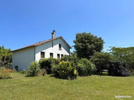 maison 8 pièces 138 m²