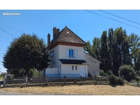 ancienne maison de garde barrière à rénover