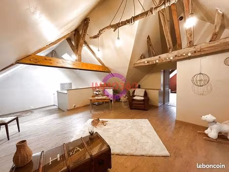 maison 5 pièces 196 m²