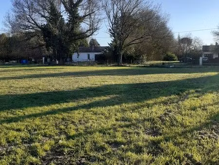 terrain constructible à asques 33240