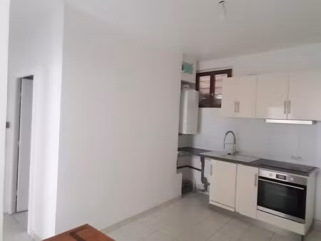 appartement 2 pièces au centre de meulan (78)