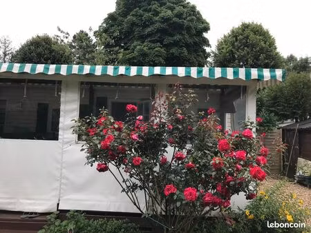 mobil-home avec jouissance privative de parcelle – village vacances avec piscine