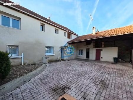 appartement 5 pièces 92 m²