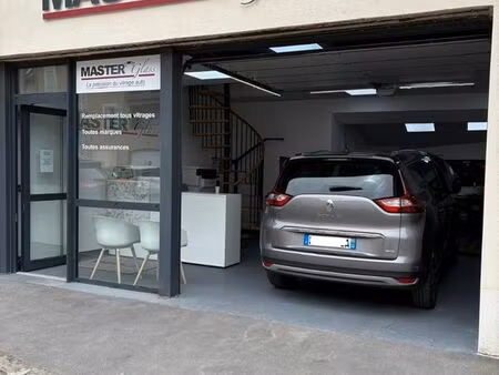 fonds de commerce centre bris de glace automobile vitrage automobile nettoyage automobile