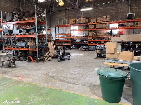 local stockage logistique 450 m2 kergonan
