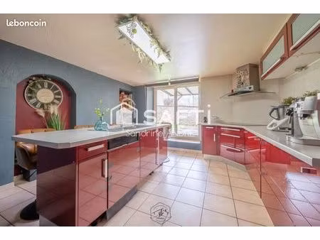 maison 6 pièces 200 m²