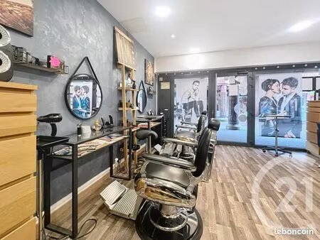commerce coiffure 44 m²