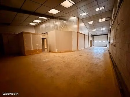 local entrepot avec bureau