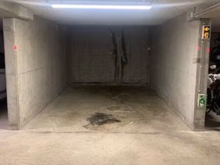 location garage/ box a bertrange