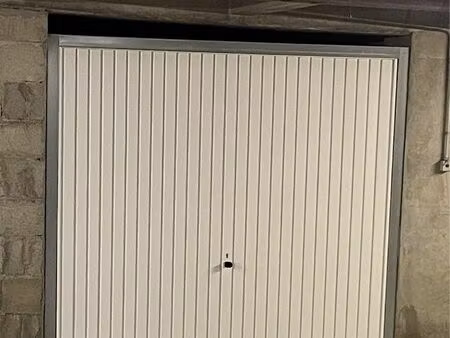 garages dans parking sécurisé