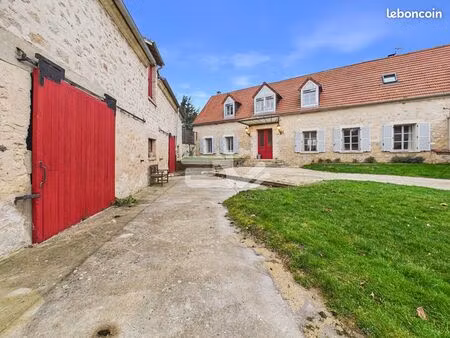 longère 6 pièces 245 m²