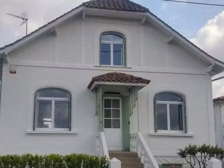 maison de caractère avec jardin d'exception – calme et proximité gare – pineuilh (33220)