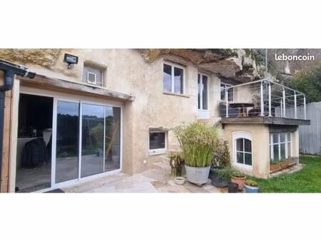 habitation troglodyte de 100 m2