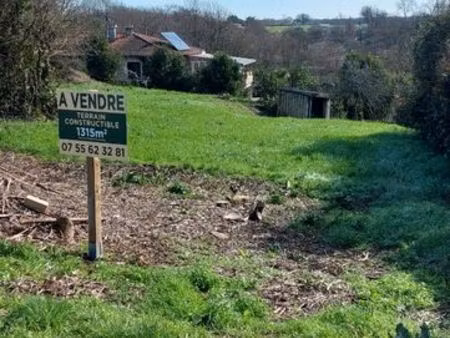 terrain constructible à fontenilles 1315 m2