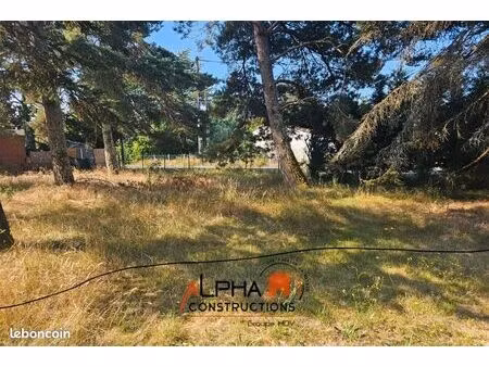 terrain 628 m² tresses