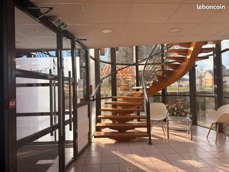 bureaux 1200 m² beauvais