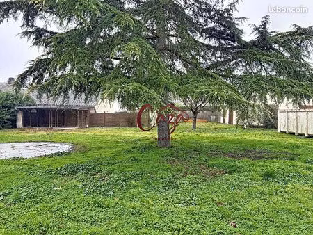 terrain 1030 m² saint caprais de bordeaux