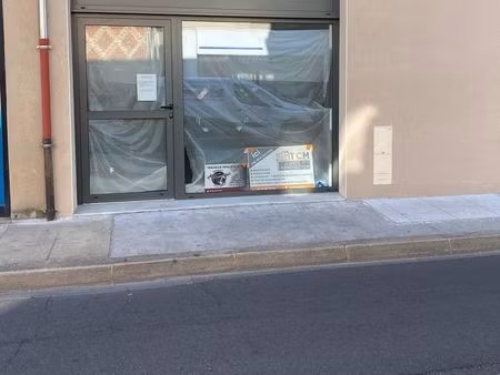 local commercial avec vitrine