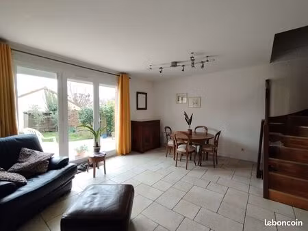 vente maison manet montigny-le-bretonneux (78180) 5 chambres  tout à pied