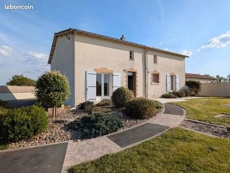 longère 6 pièces 117 m²