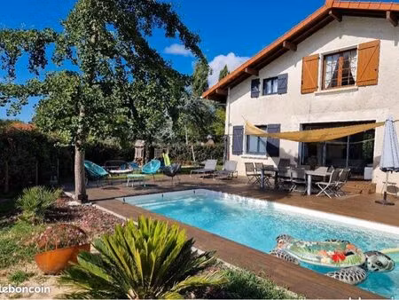 ?️ messanges centre – villa 180 m² + dépendance t2 – piscine chauffée – terrain 1 000 m² –