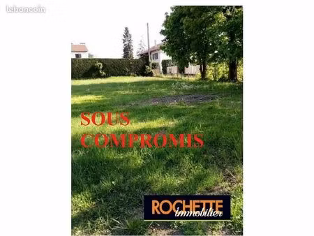 terrain 970 m² montrond les bains