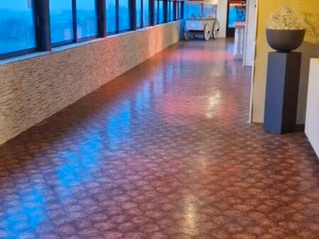 vente salle evenementielle  restaurant local  bar...