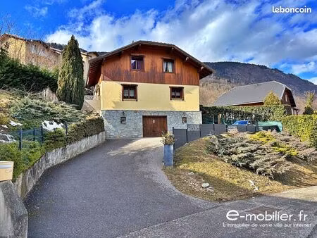 maison 5 pièces 136 m²