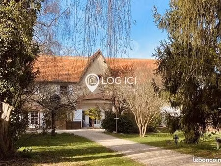 propriété 20 pièces 530 m²