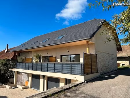 maison entièrement rénovée - au calme – aucun travaux – terrasse – vue lac
