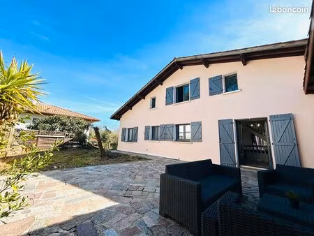 maison 5 pièces 145 m²