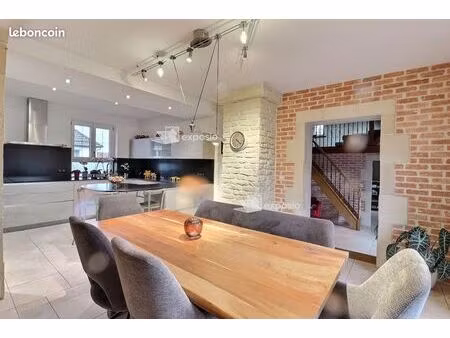 maison 6 pièces 168 m²