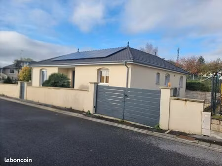 grand plain‑pied lumineux avec 4 chambres  terrain 800 m² et sous‑sol complet