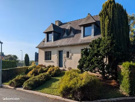 a saisir belle maison 6 pièces de 135 m2 à vezin le coquet