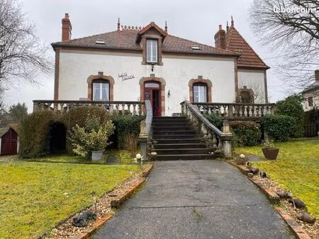 maison 2 pièces 169 m²