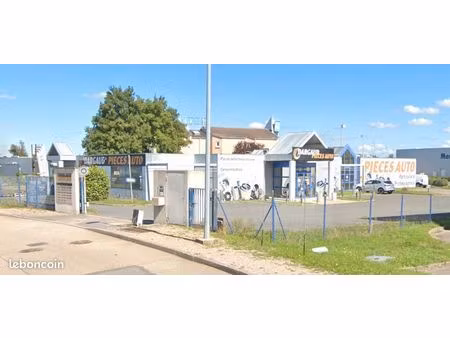 local commercial 450m2