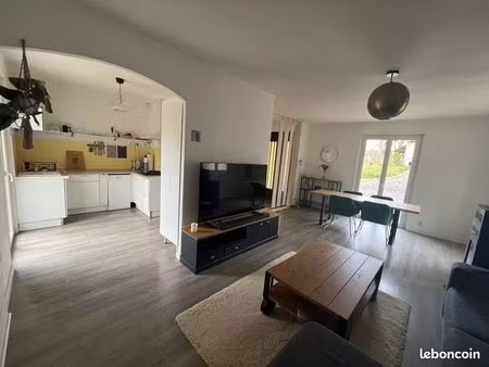 maison jardin/garage à la campagne