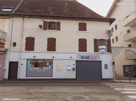 appartement a rénover complet 350m2 avec les combles