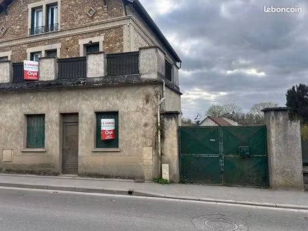 immeuble 9 pièces 197 m²