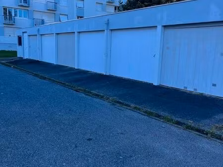 garage à louer