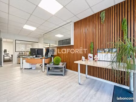 local commercial 72 m² cholet