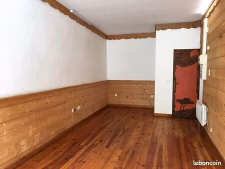 local commercial le bourget du lac