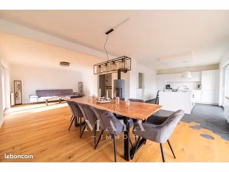 maison 7 pièces 215 m²